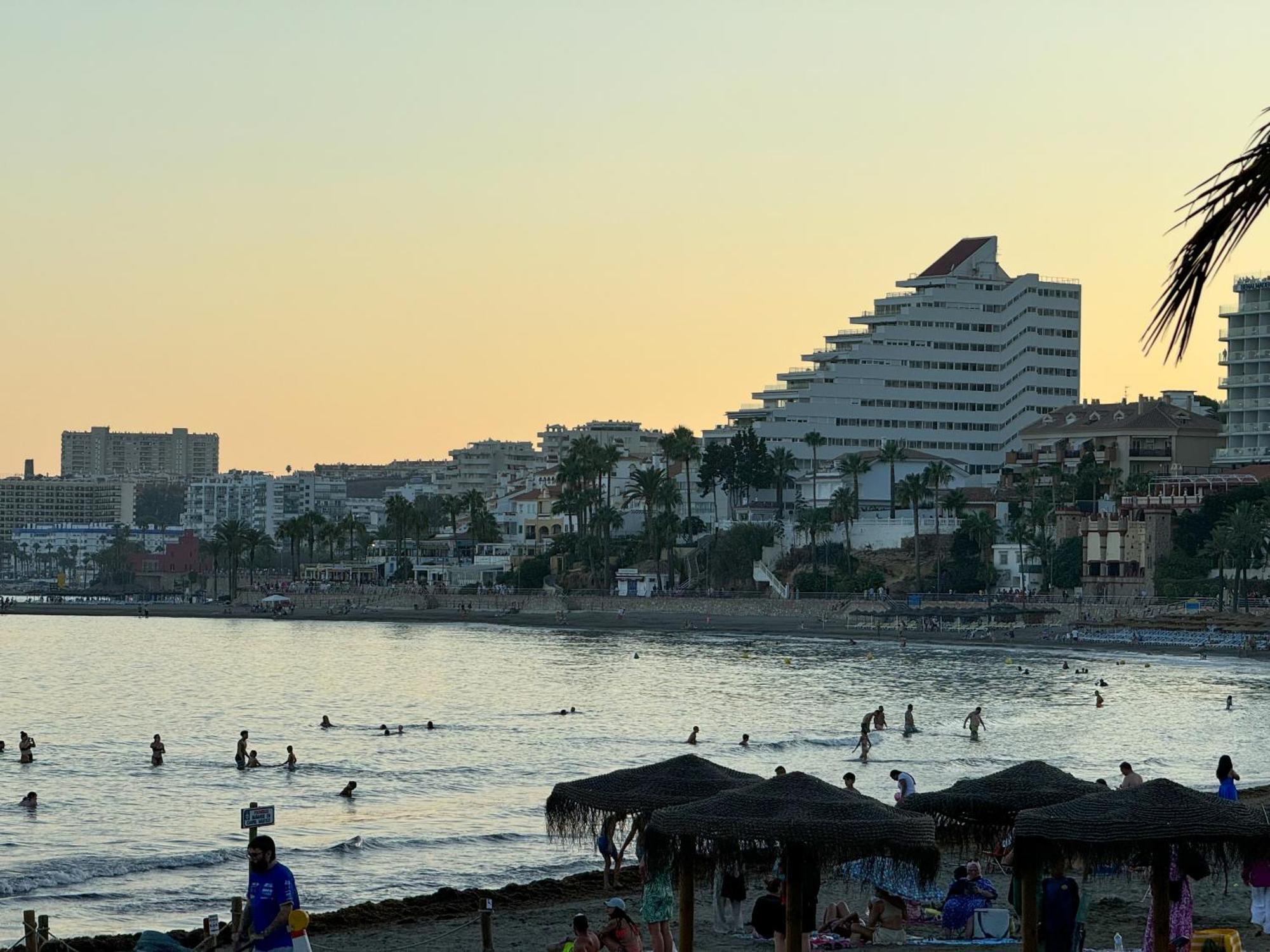 Spectacular Sea Views Benalmadena Apartment Luaran gambar